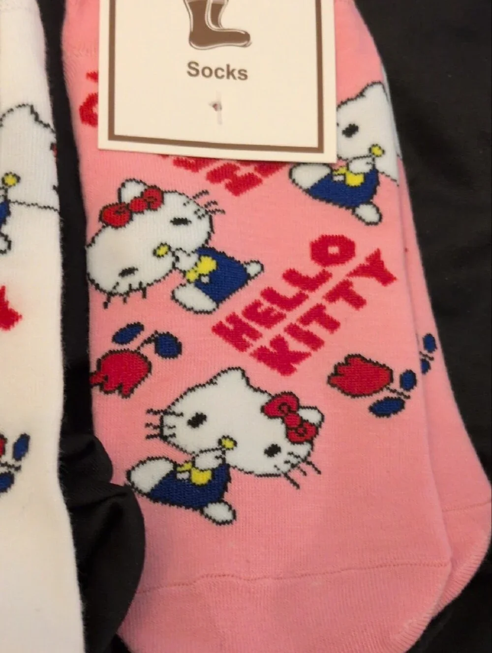 Hello Kitty pair hello